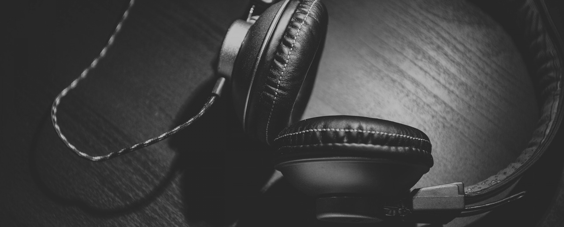 headphones_690685_1280